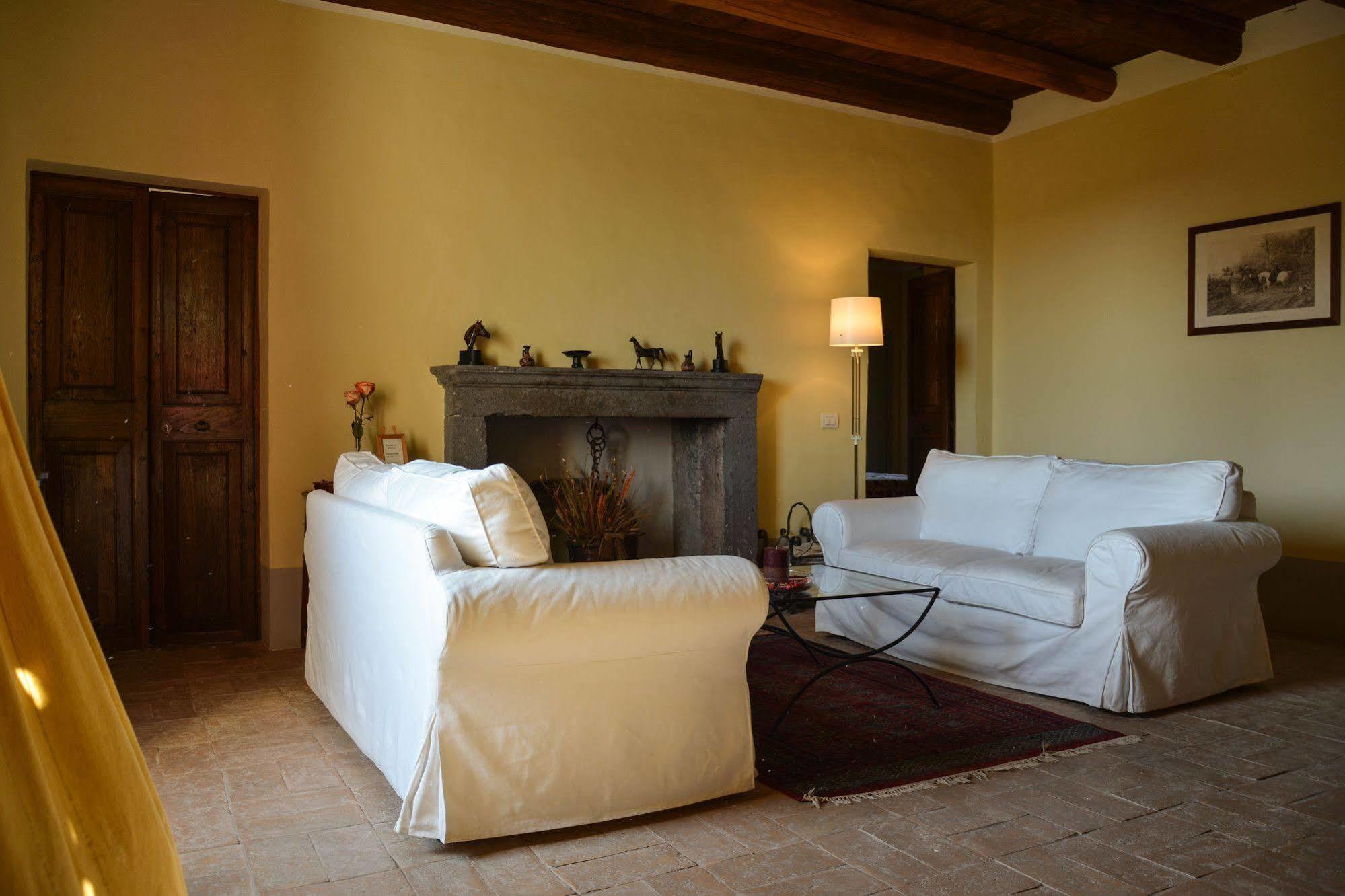 Agriturismo Casale Bonaparte Cellere Luaran gambar